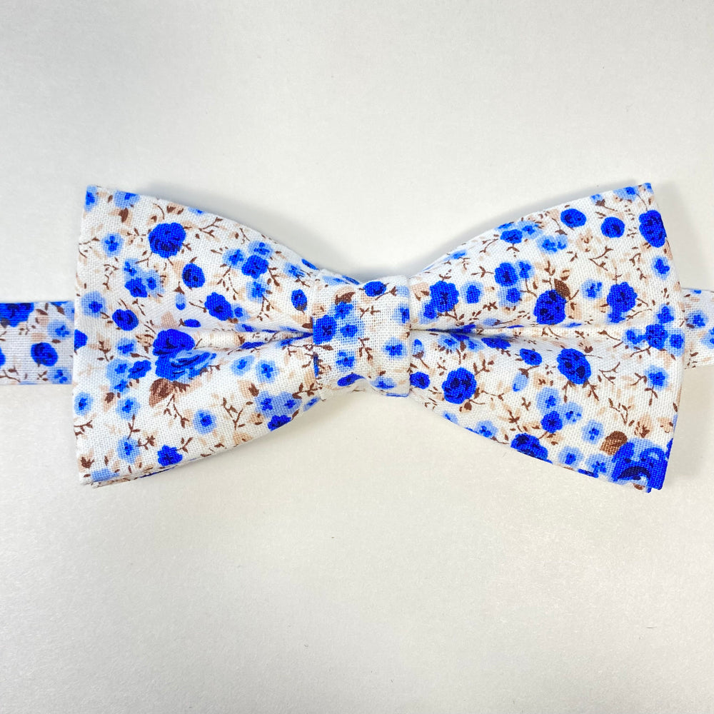 
                  
                    Floral Vine Patterned Bow Tie
                  
                