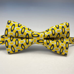 
                  
                    Graphic Oval Print Bow Tie
                  
                