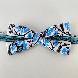 
                  
                    90's Vine Striped Patterned Bow Tie
                  
                
