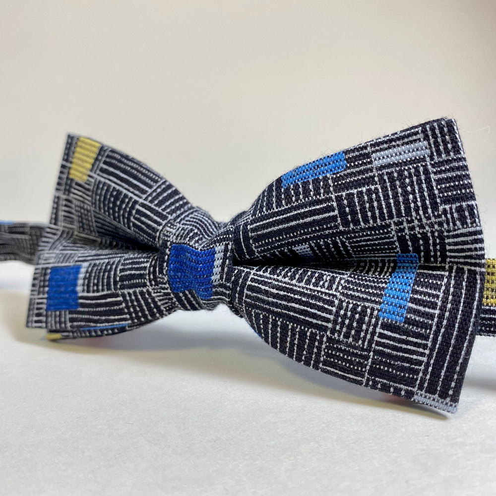 90's Geometric Print Bow Tie